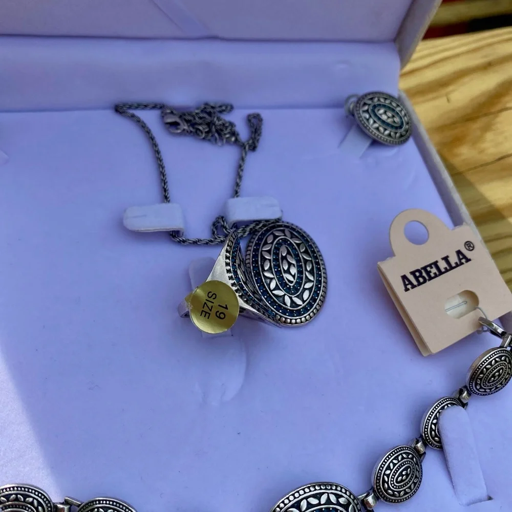 Abella Silver Necklace Elegant Jewelry set ( necklace, ring ,earrings, bracelet) - Picture 4 of 17